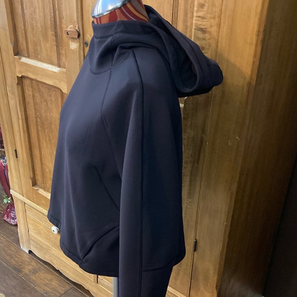 Lululemon Airwrap hoodie - Picture 2 of 8